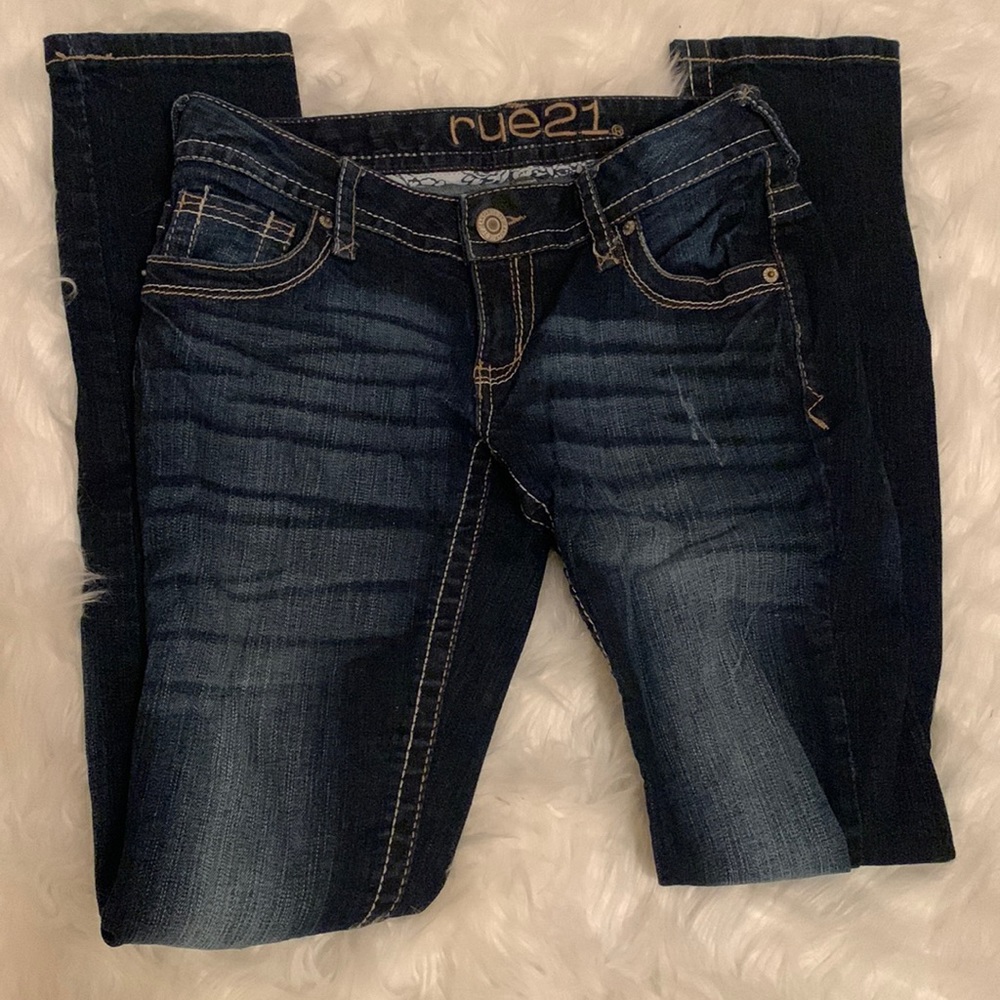 Rue21 Low Rise Skinny Jeans. Dark Wash Jeans. Size 1/2